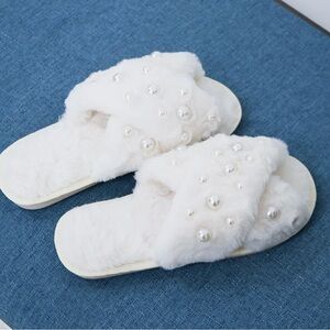 Women's White Furry Slide Sandals